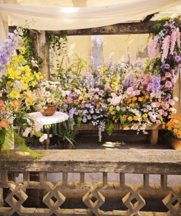 Vibrant blooms at Harmony Courtyard’s Monet’s Flower Photo Spot, showcasing Gulangyu cultural activities hotel’s scenic offering